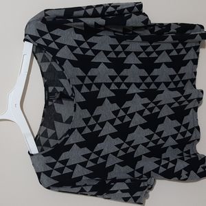 Bundle of 2 super fun boxy tops from forever21, good condition!